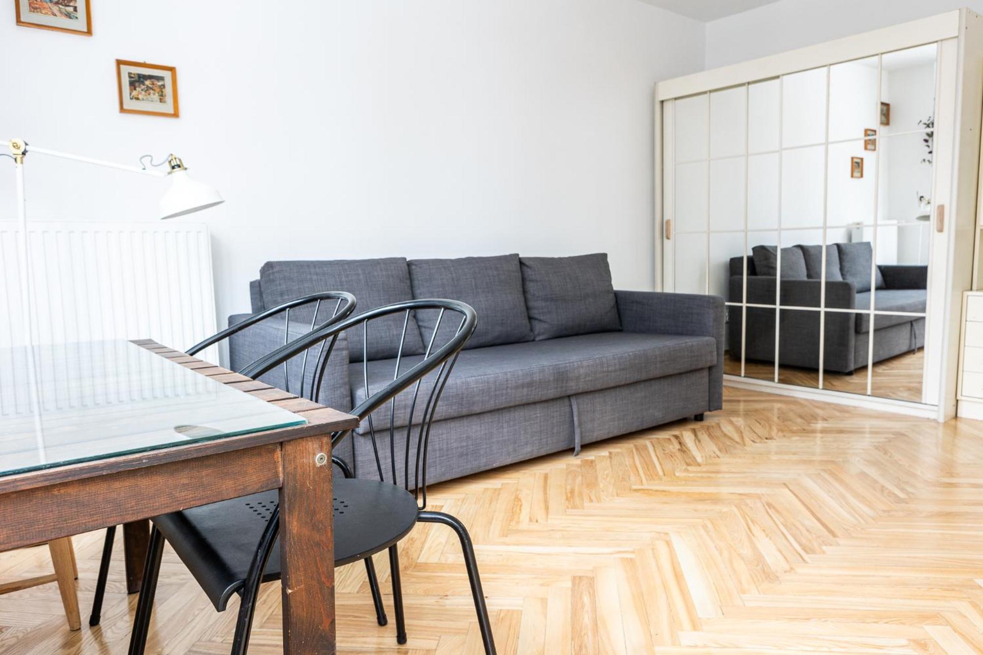 Book A Book - In The City Center Apartment Warschau